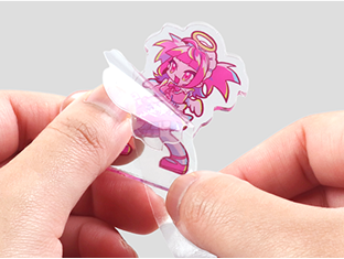 アクリル保護フィルム剥がし-保護フィルムを剥がす際はセロハンテープがおすすめ